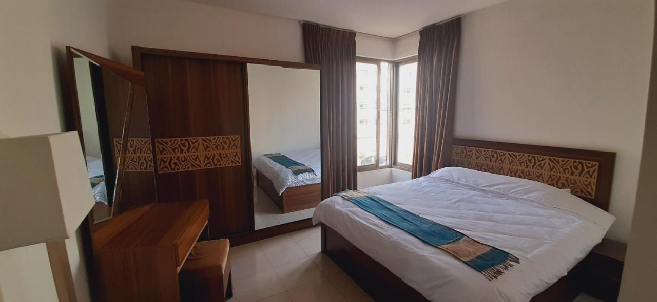 Furnished Apartments Near Mcdonald'S Al-Madina Al-Monawara St Amman Exterior foto
