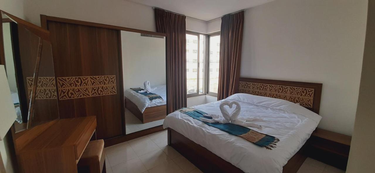 Furnished Apartments Near Mcdonald'S Al-Madina Al-Monawara St Amman Exterior foto